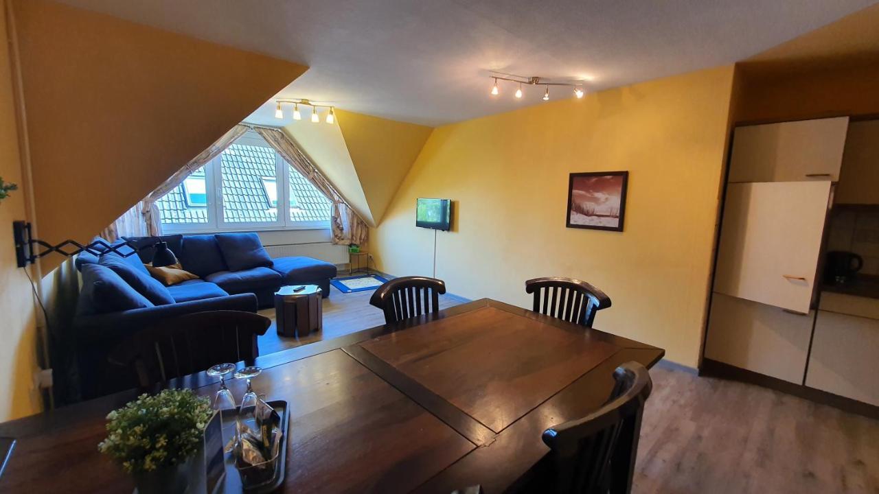 Friesenmeer Ferienwohnung Drei เบนซาซิเออ ภายนอก รูปภาพ